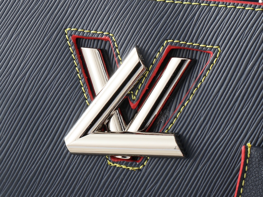 louis-new-arrival-twist-tote-bag-size-30-22-13-cm-335