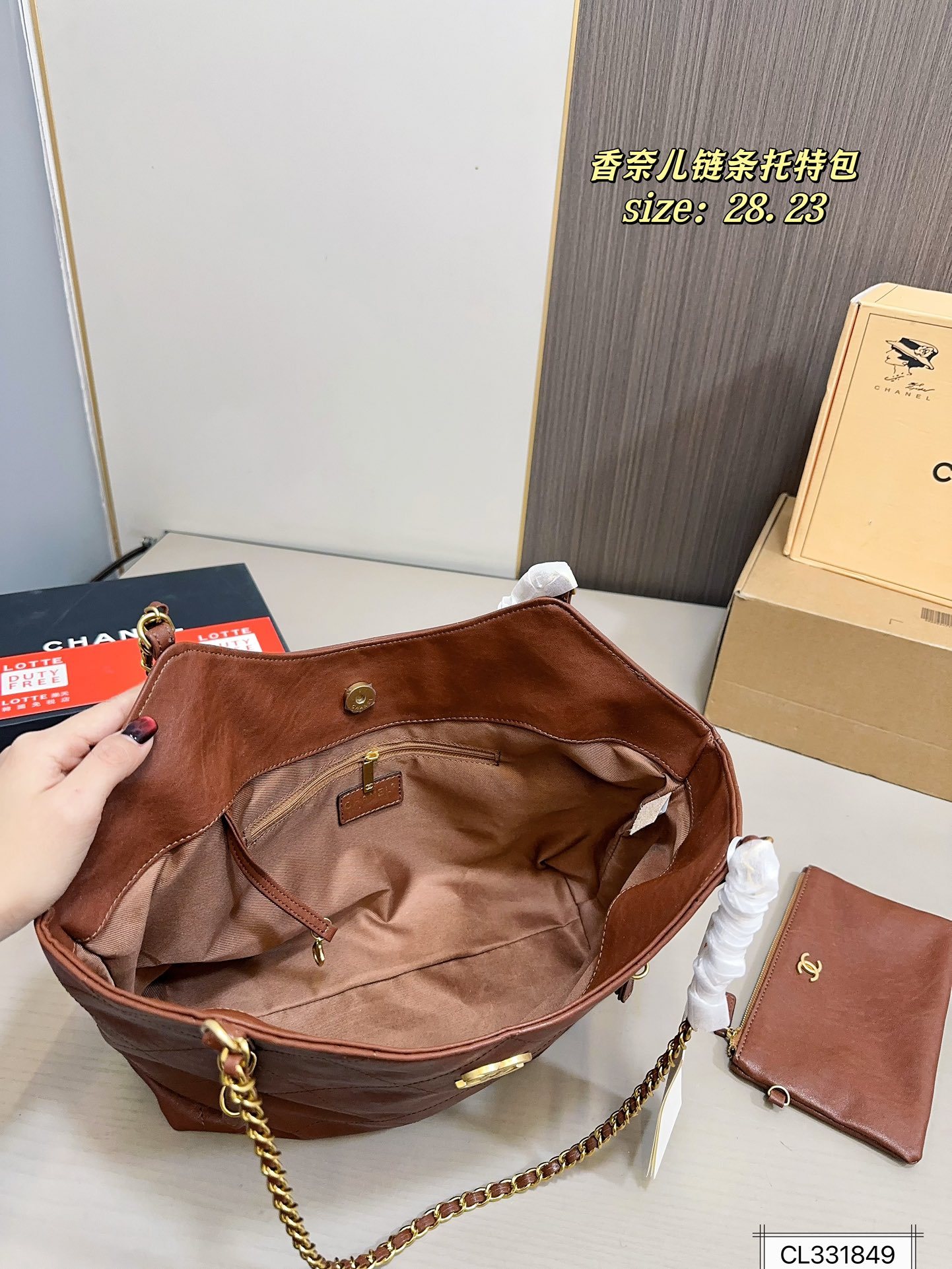 cc-new-arrival-tote-bag-size-28-23-cm-6698