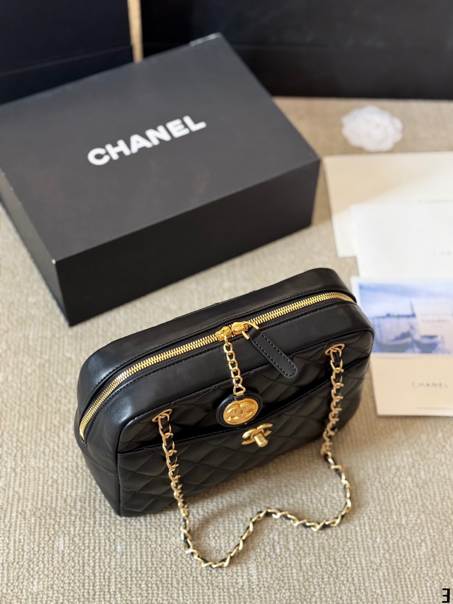 cc-new-arrival-24k-camera-bag-size-25-17-cm-3894