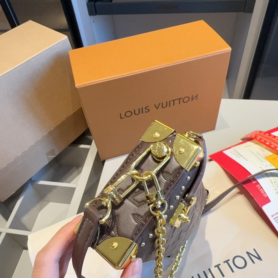 louis-new-arrival-slim-trunk-bag-size-23-11-5-cm-7573