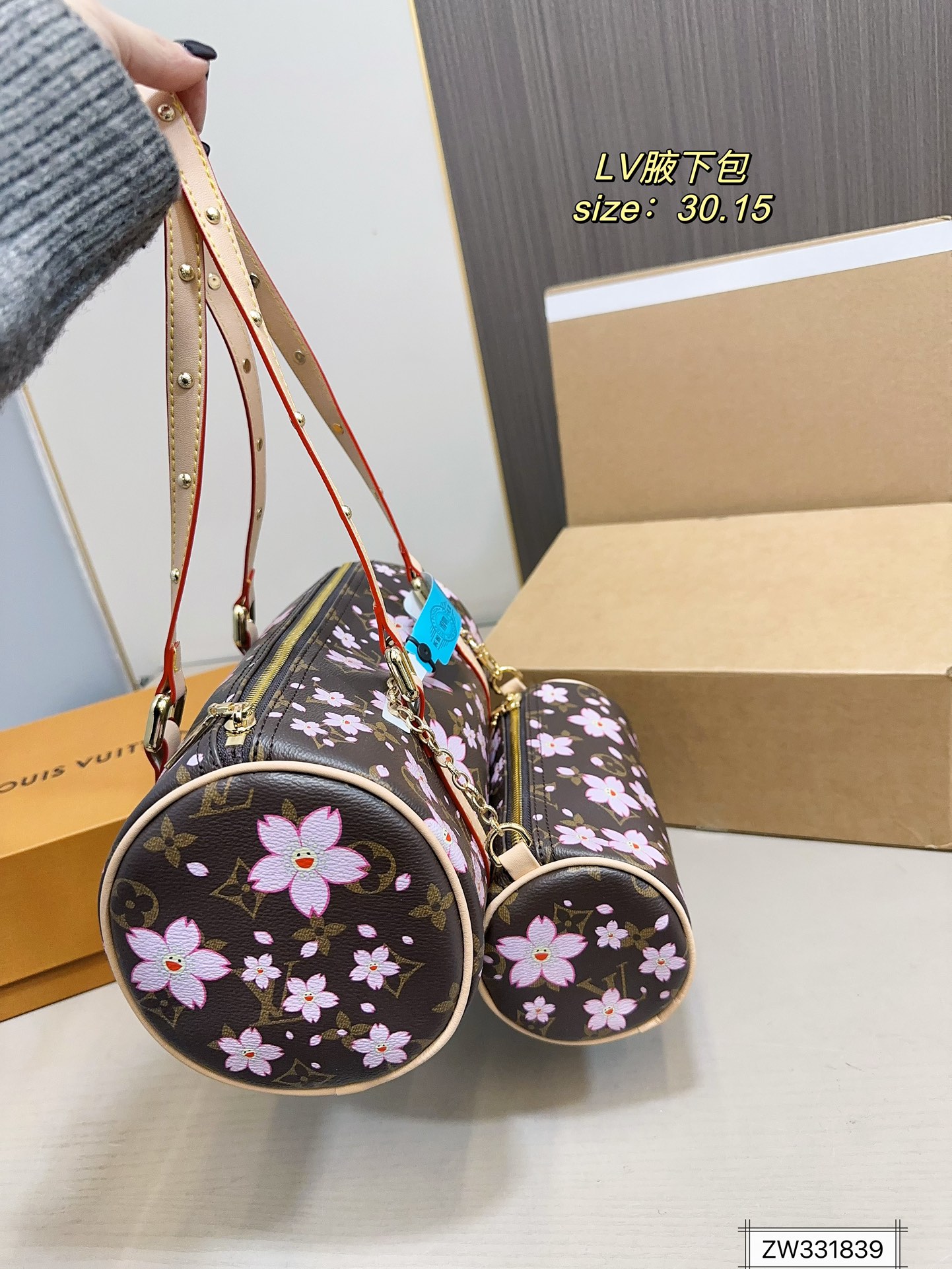 Louis new arrival hobo bag size:30 * 15 cm