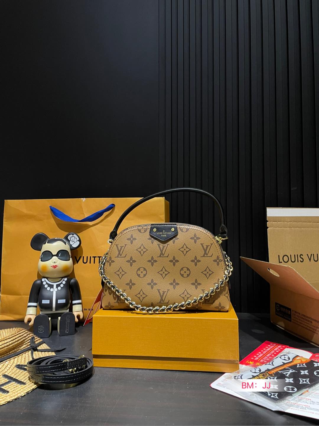 louis-new-arrival-bb-bag-size-24-15-cm-7559