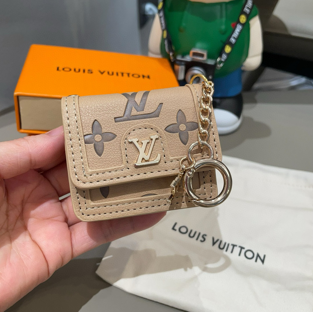 louis-new-arrival-coin-earphone-bag-wallet-002-6696