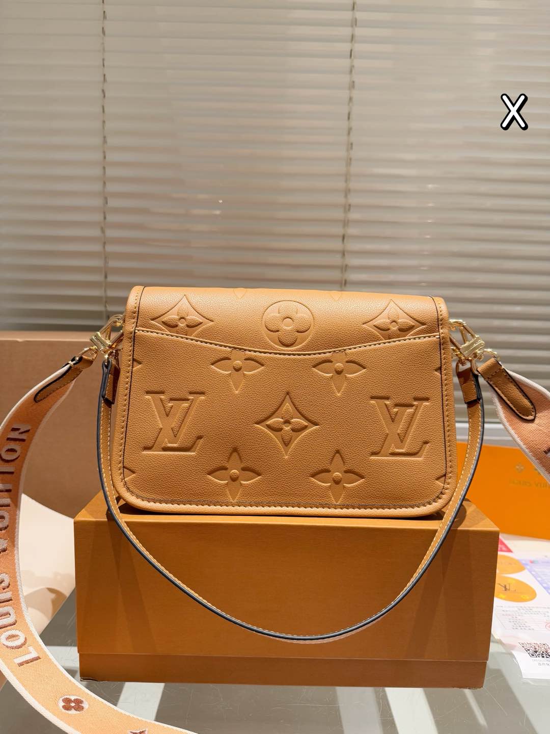 Louis new arrival Diane bag size: 25*15 cm