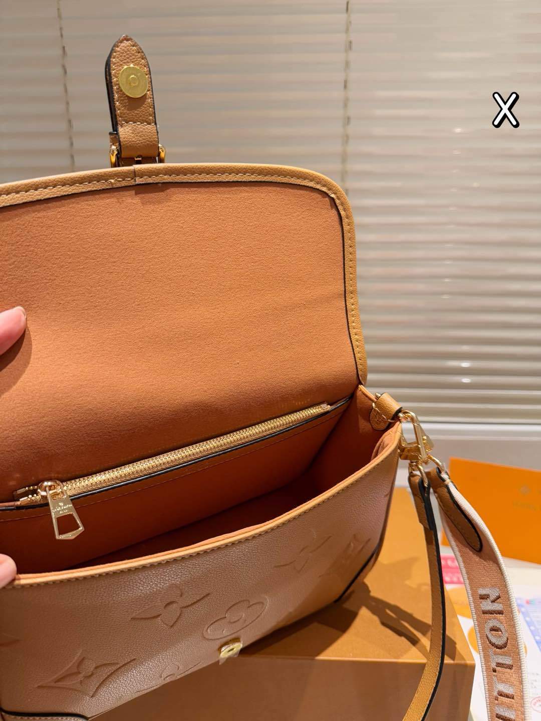 Louis new arrival Diane bag size: 25*15 cm