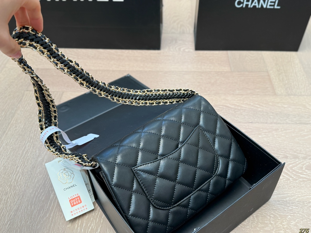 cc-2025-new-arrival-chain-bag-size-22-15-cm-4777