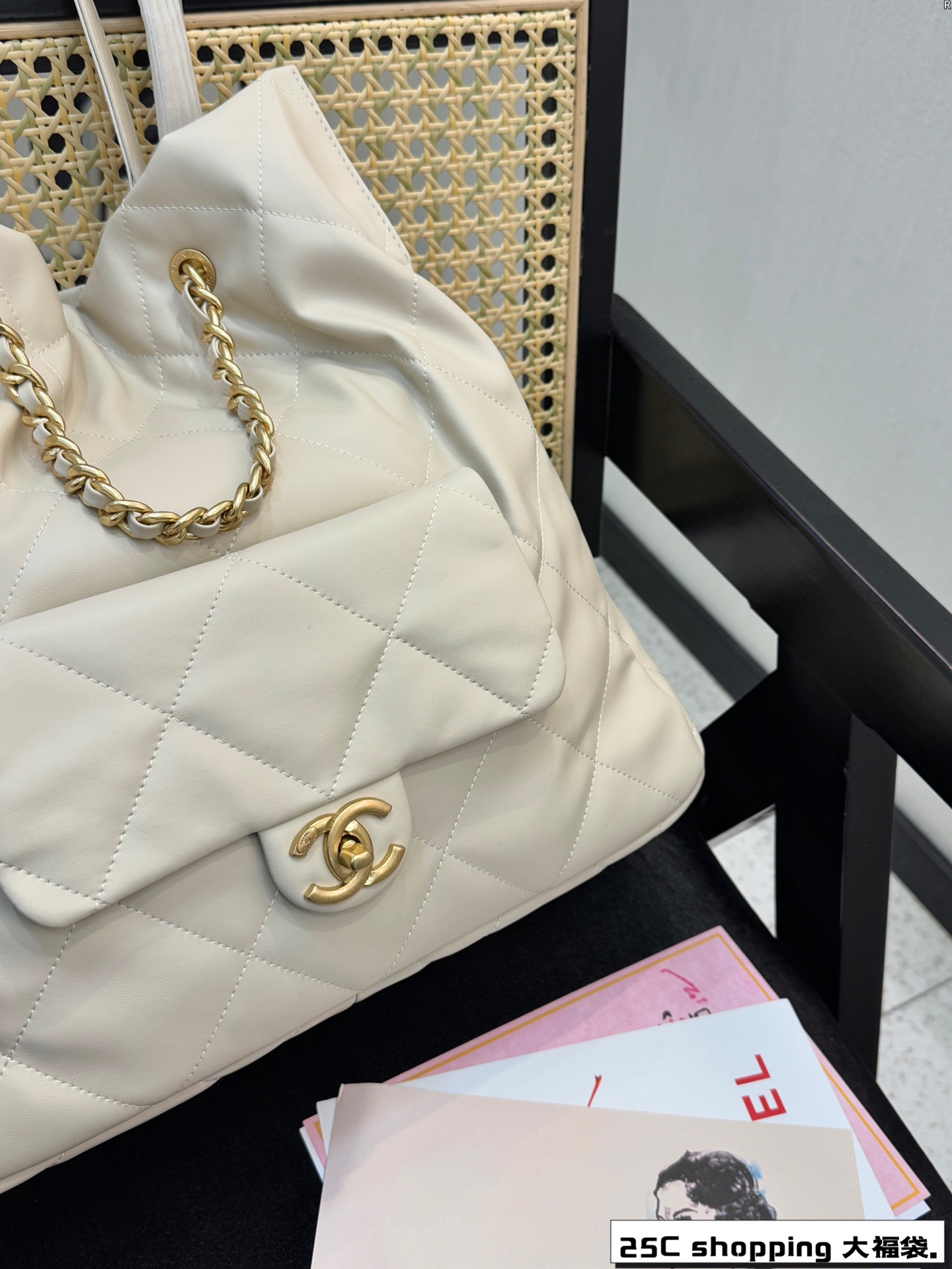 cc-new-arrival-25c-shopping-tote-bag-size-34-33-cm-1945