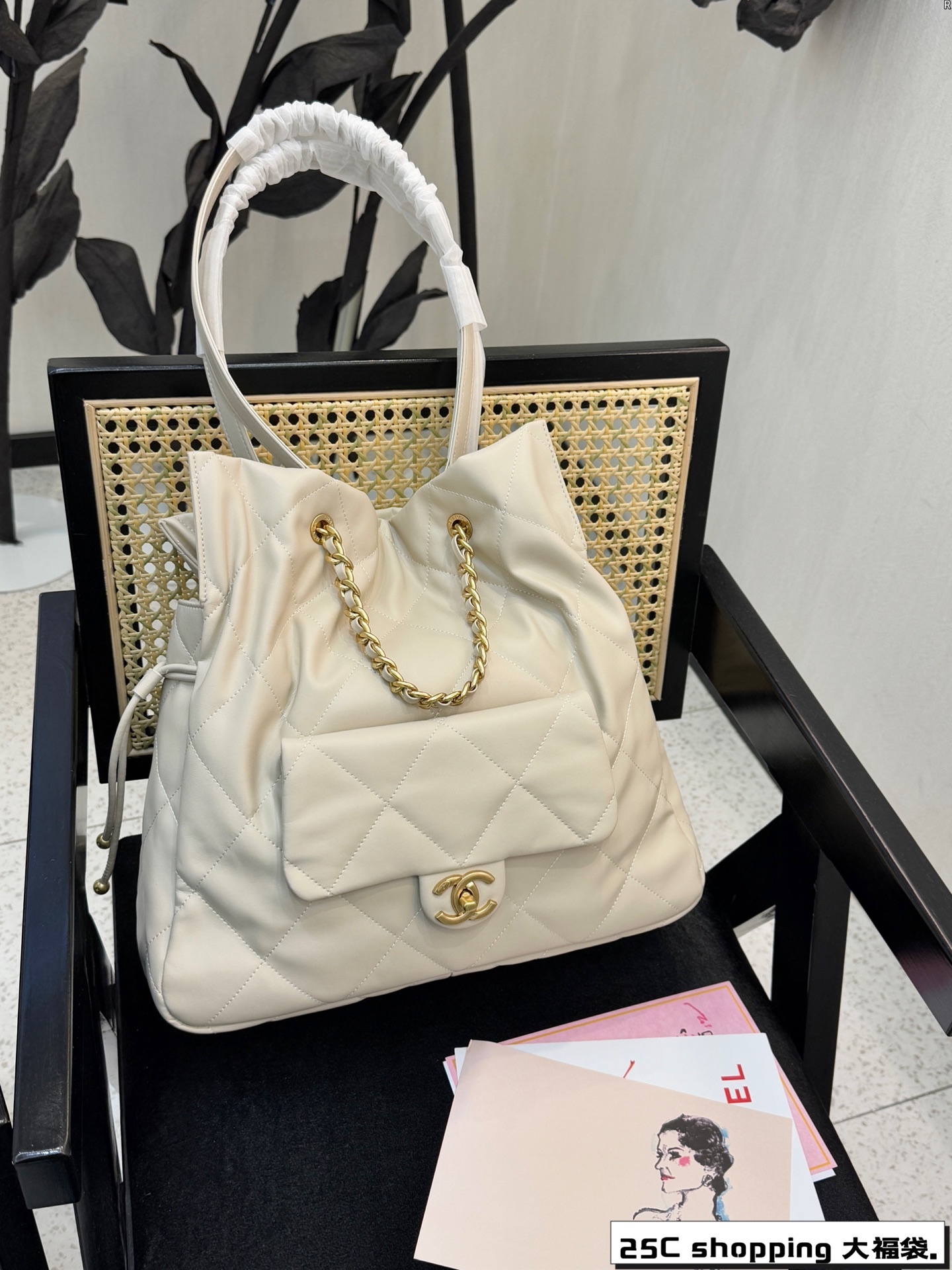cc-new-arrival-25c-shopping-tote-bag-size-34-33-cm-1945