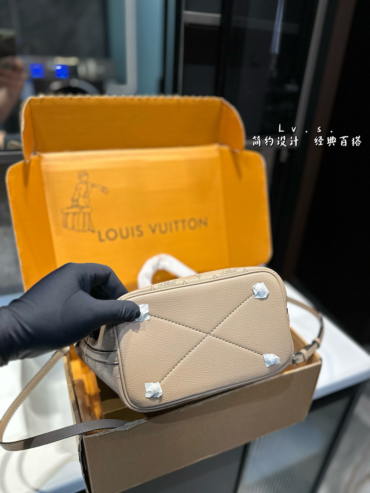 louis-new-arrival-tote-bucket-bag-size-21-20cm-7971