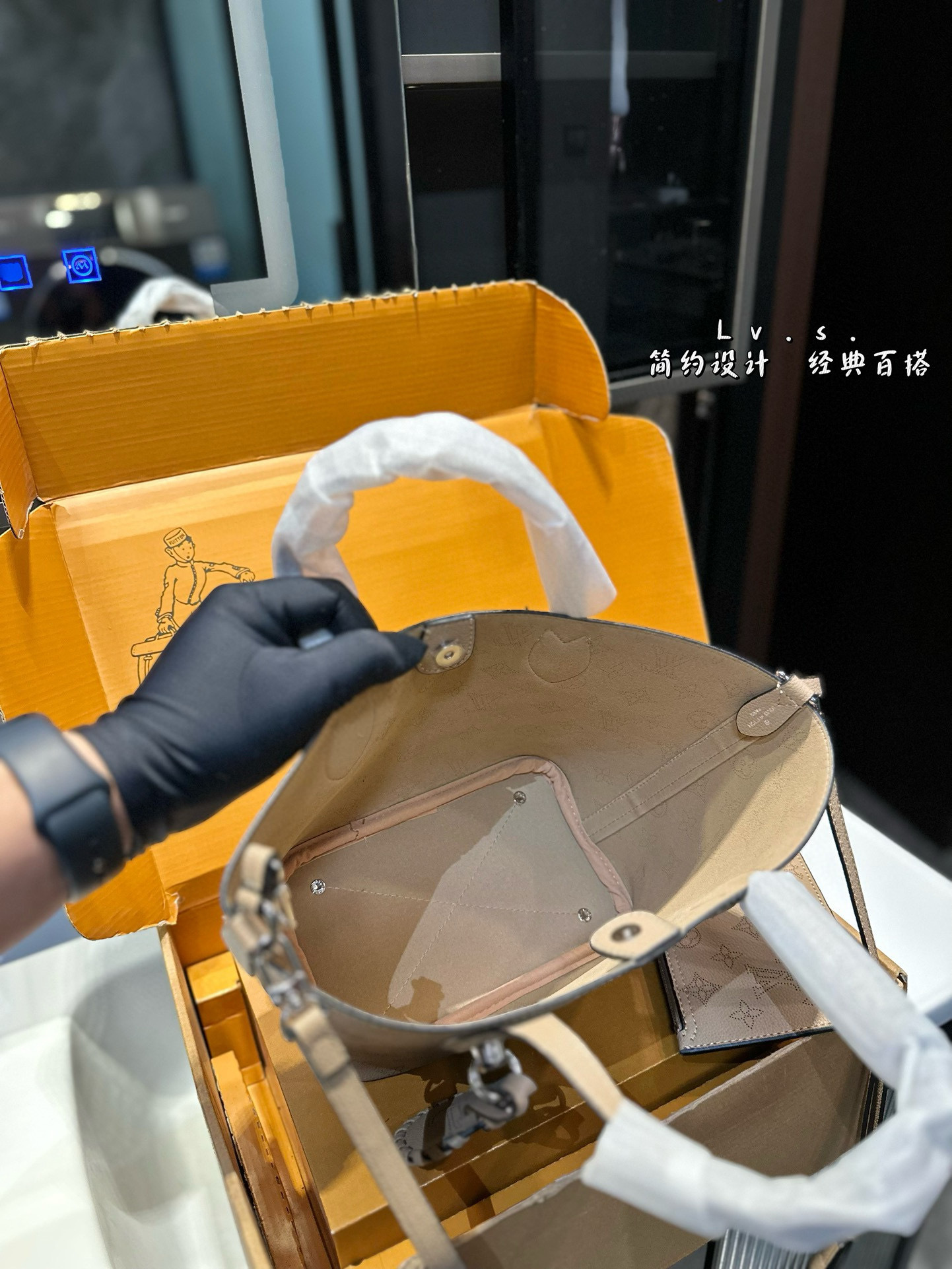 louis-new-arrival-tote-bucket-bag-size-21-20cm-7971