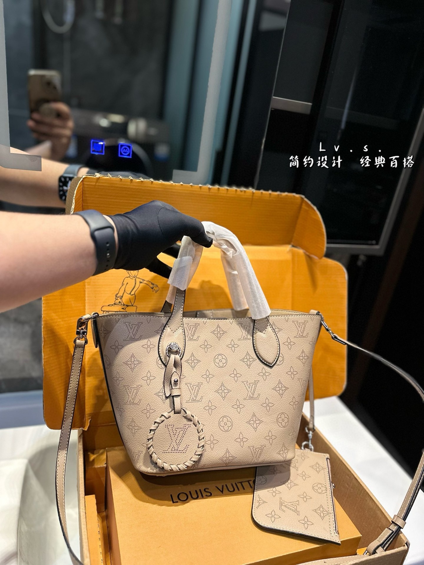 louis-new-arrival-tote-bucket-bag-size-21-20cm-7971