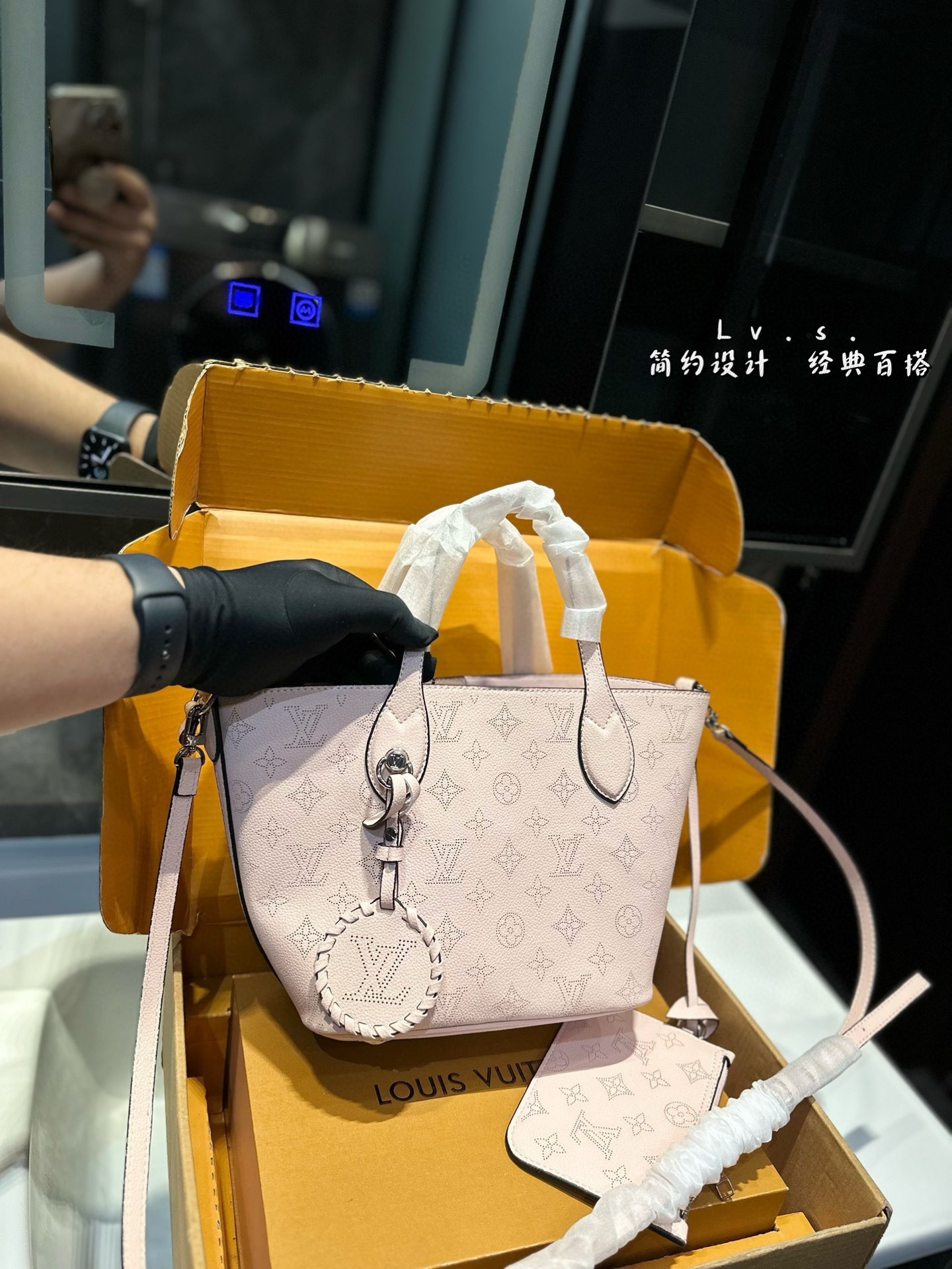 louis-new-arrival-tote-bucket-bag-size-21-20cm-7971