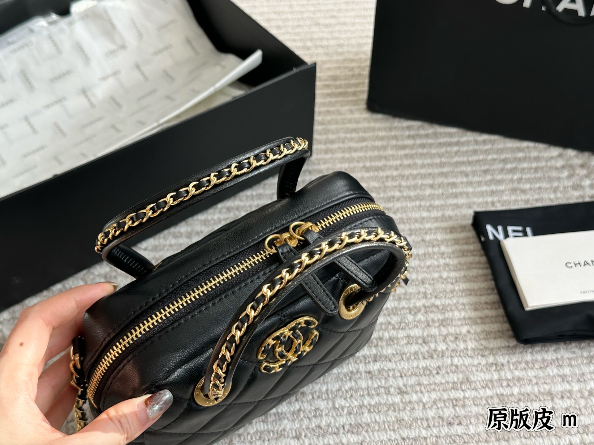 cc-new-arrival-leather-bag-size-18-cm-1935