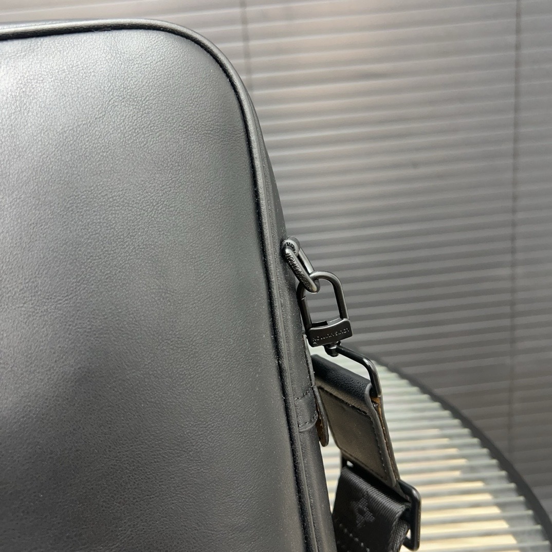 Louis new arrival briefcase laptop bag 004 size: 38*28 cm