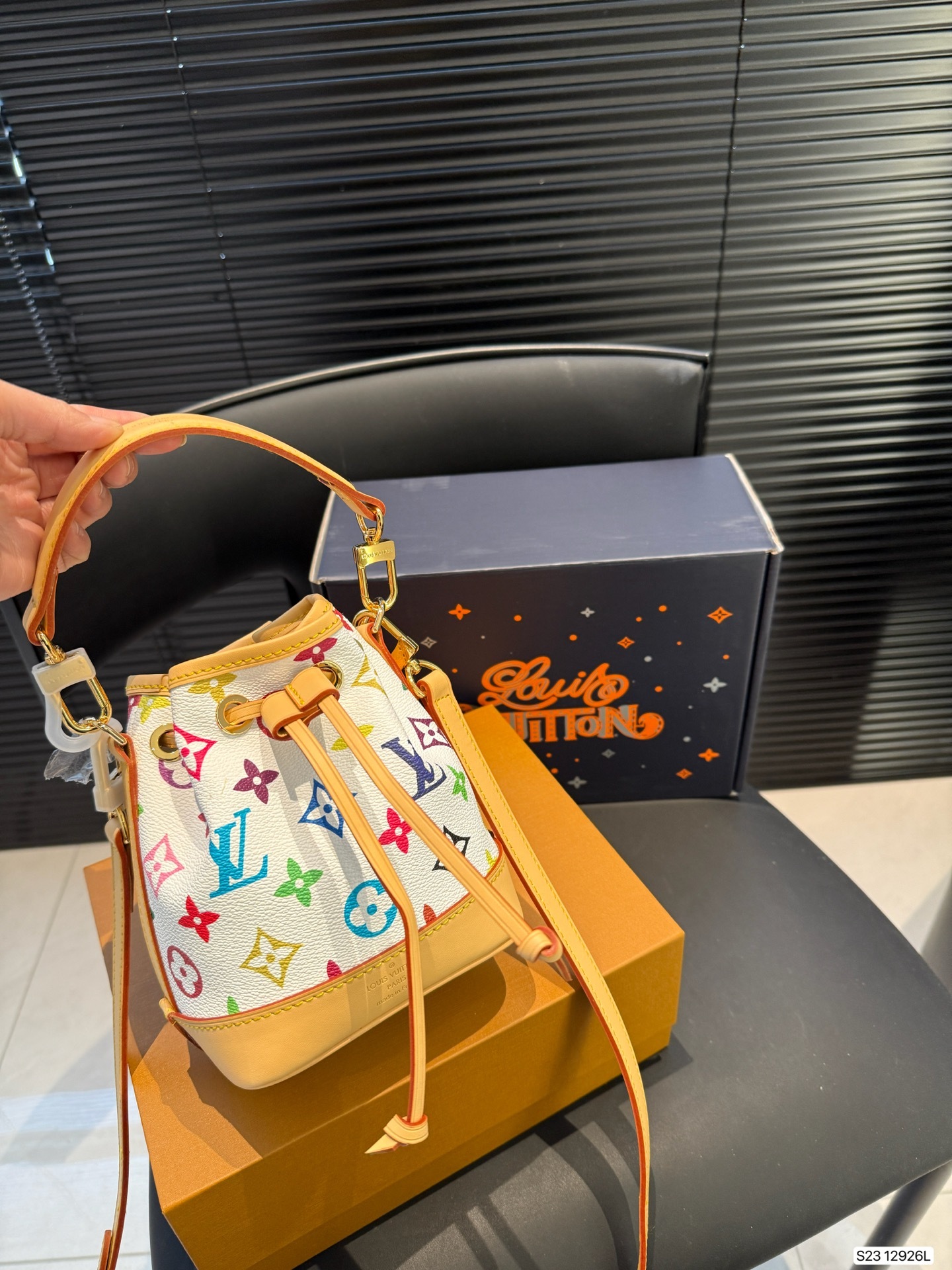 louis-new-arrival-bucket-bag-size-13-16-cm-7504