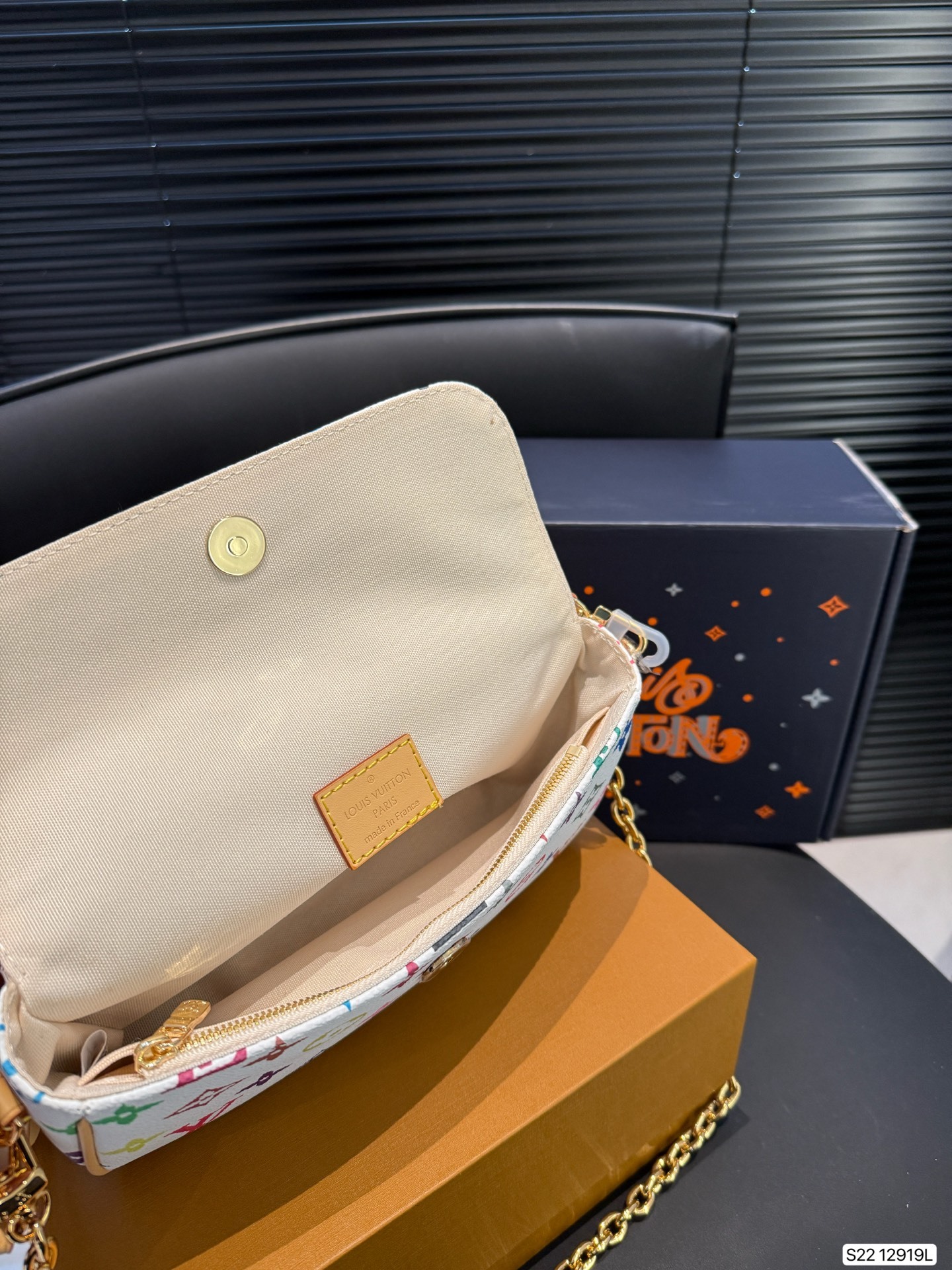 Louis new arrival hobo bag size:22 * 12 cm