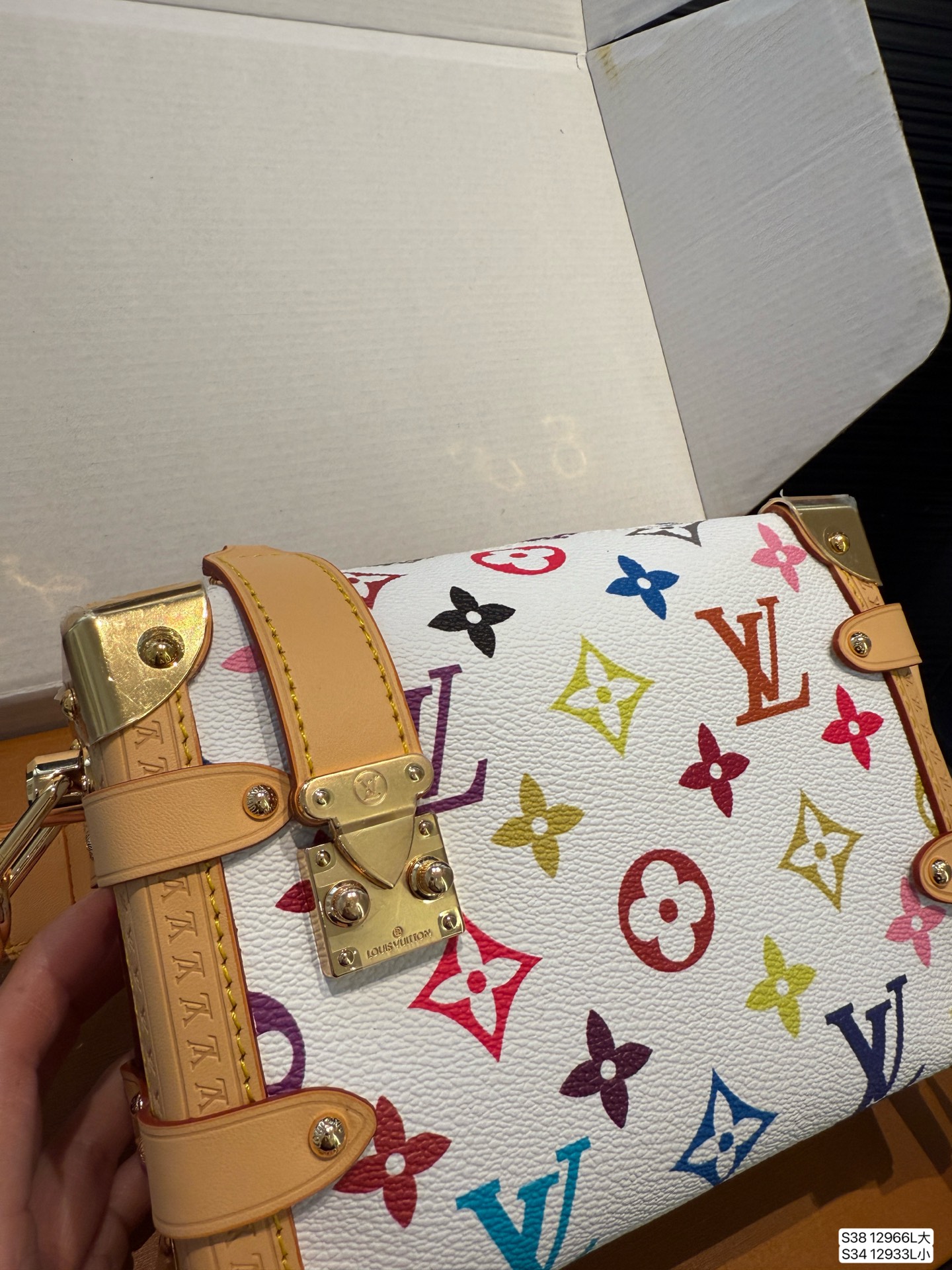 louis-new-arrival-white-trunk-bag-68