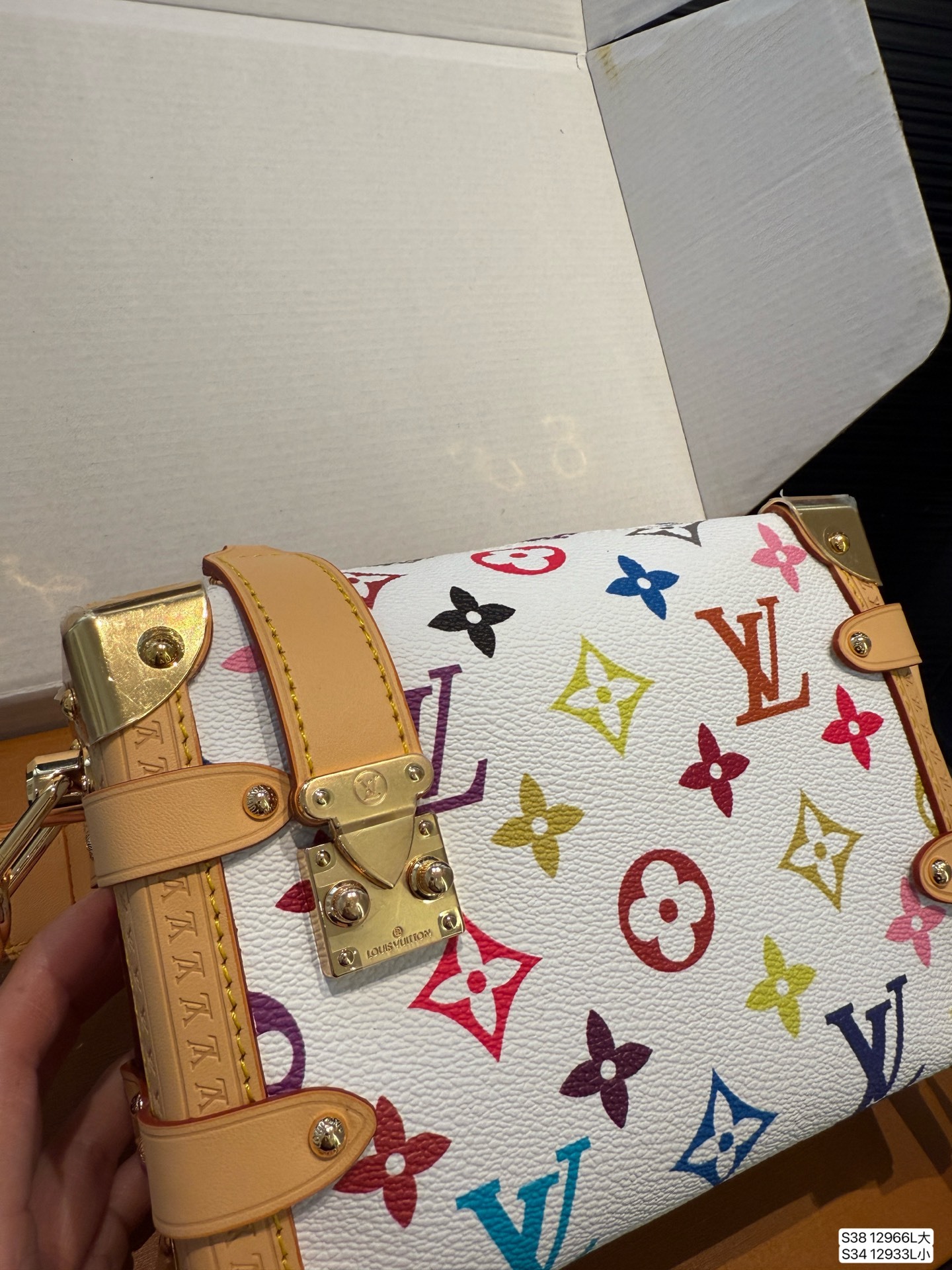 louis-new-arrival-white-trunk-bag-68