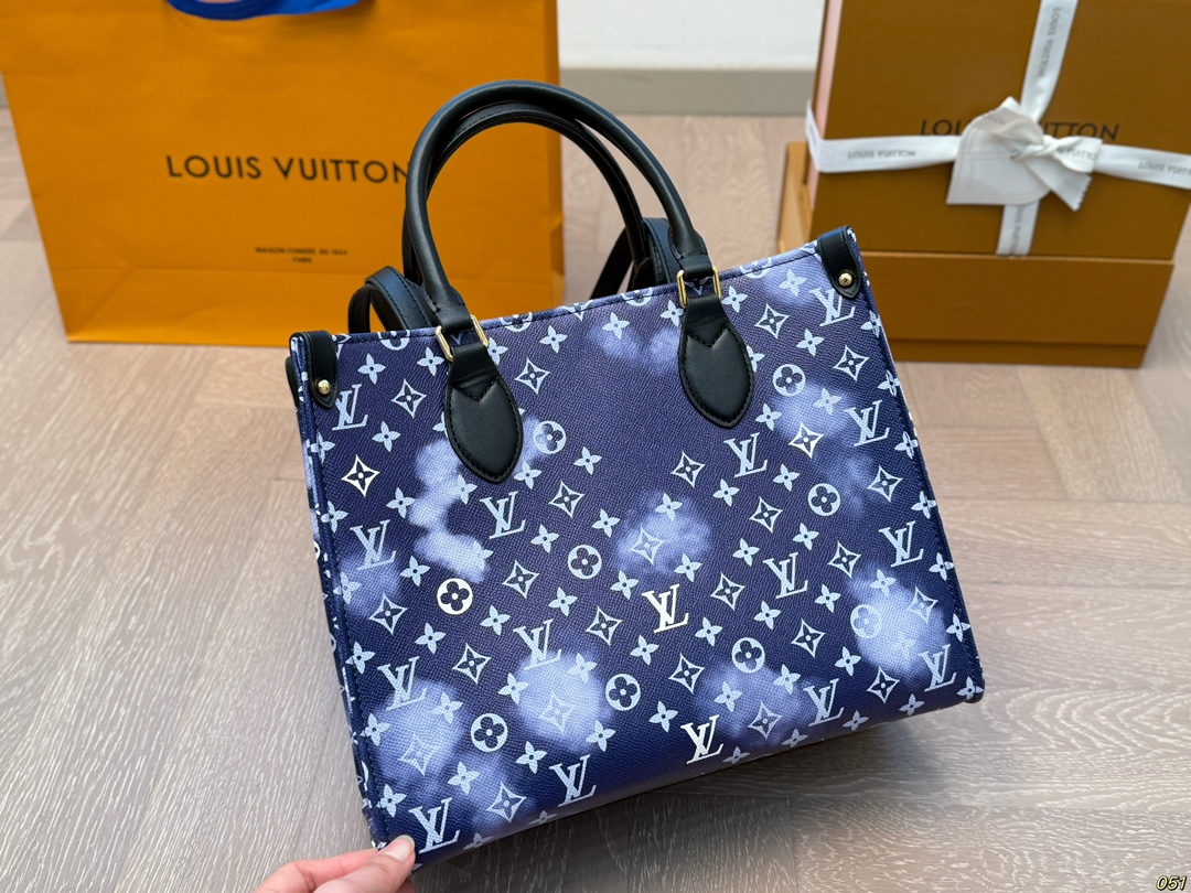 louis-new-arrival-onthego-tote-bag-size-32-26-cm-306