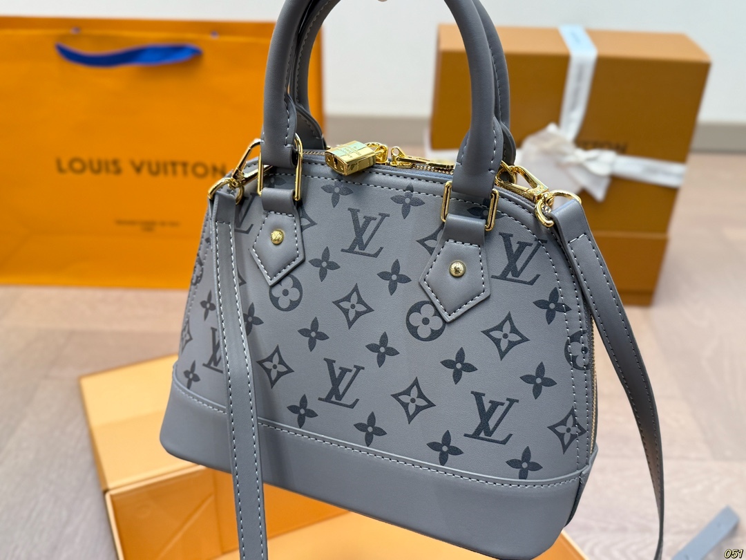 louis-new-arrival-bb-bag-size-25-18-cm-9471