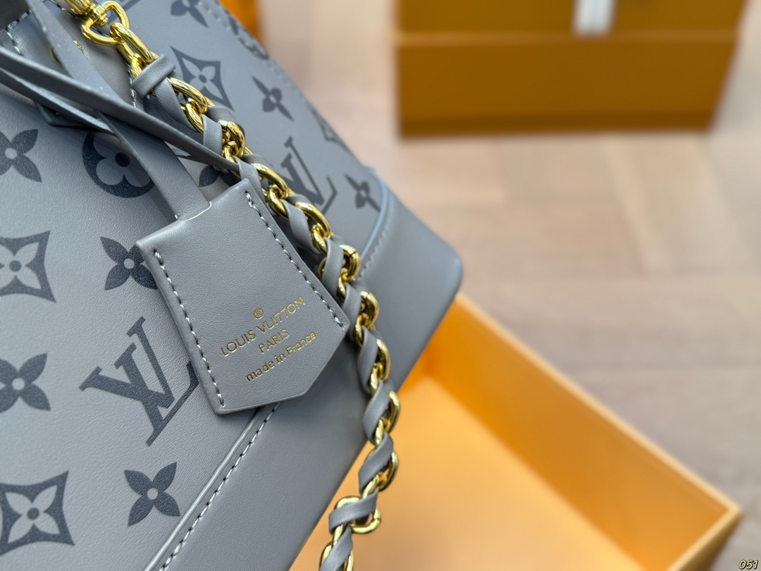 louis-new-arrival-bb-bag-size-25-18-cm-9471