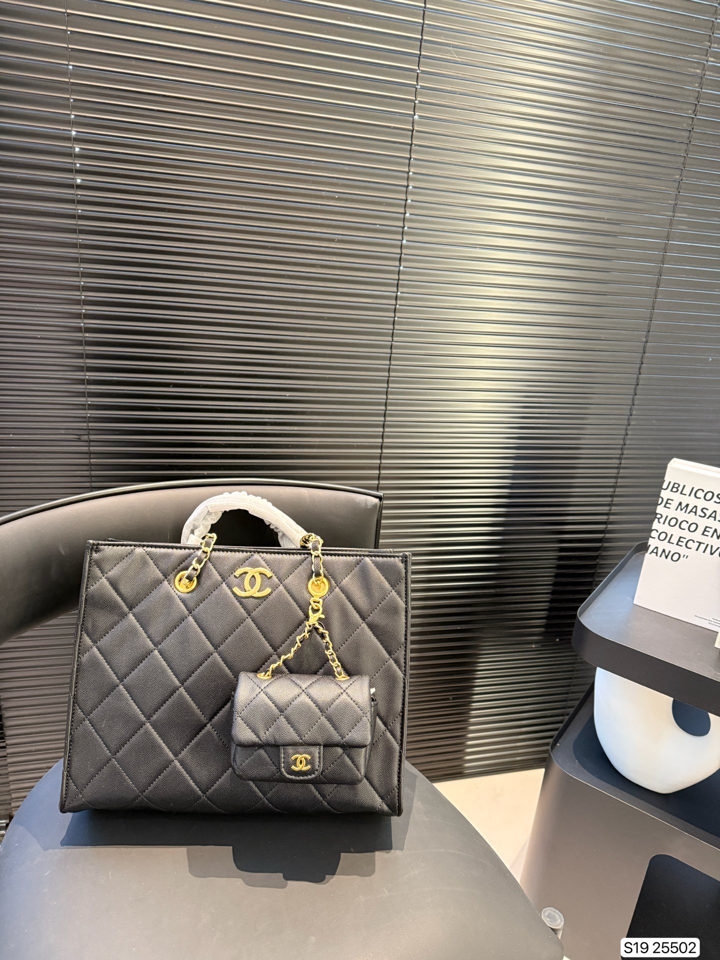 cc-new-arrival-tote-bag-size-30-24-cm-8306