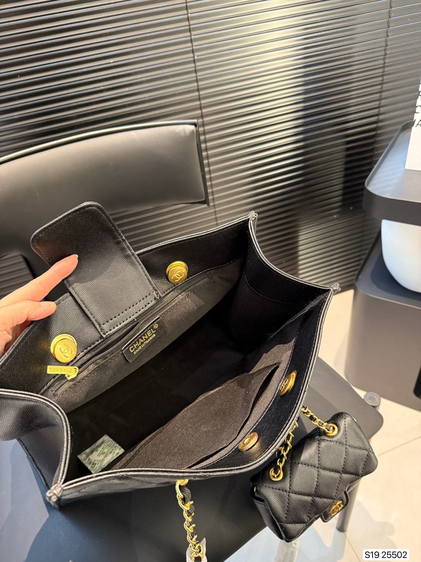 cc-new-arrival-tote-bag-size-30-24-cm-8306