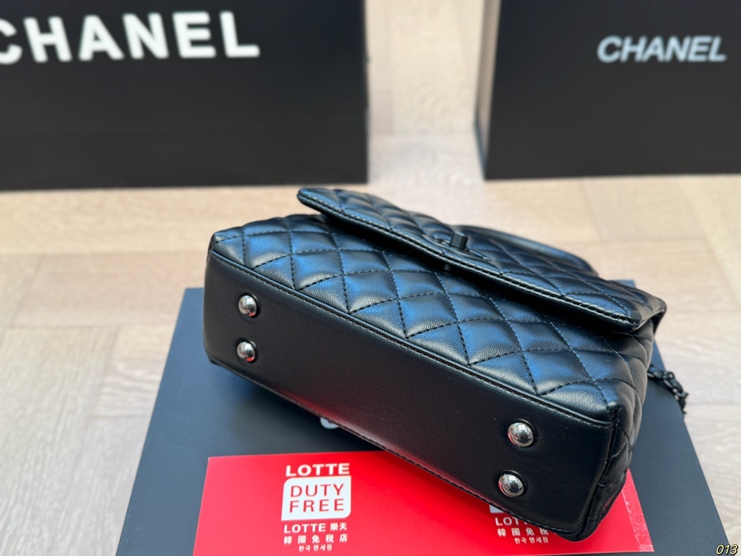 Cc new arrival Coco Handle bag size: 22*14 cm