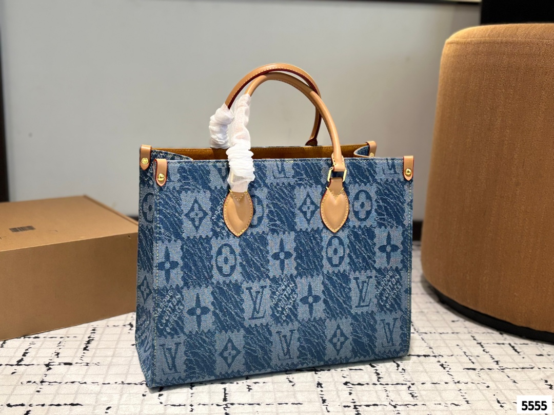 Louis new arrival Onthego denim tote bag size: 35*28*14 cm