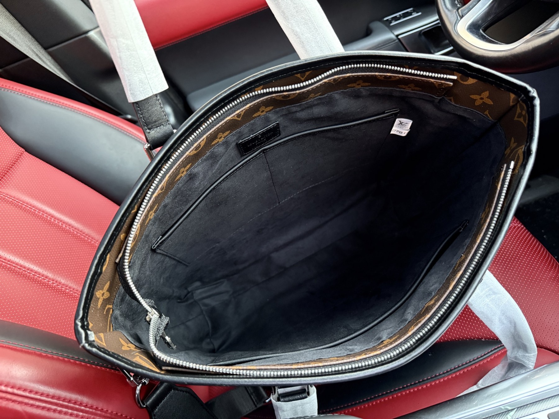 louis-new-arrival-week-end-tote-bag-010-size-34-23-cm-1189