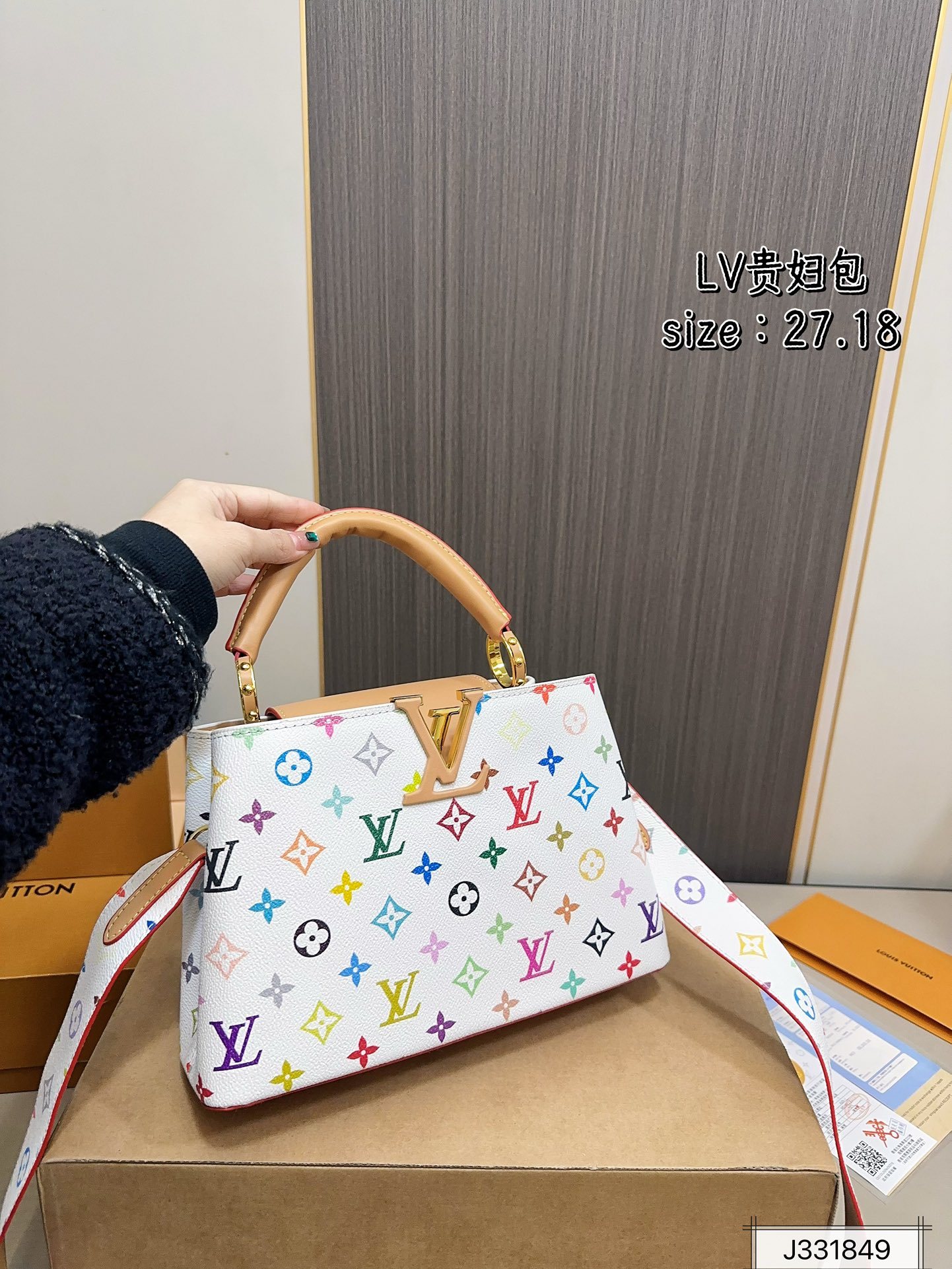louis-new-arrival-2025-capucines-bag-size-27-18-cm-5474