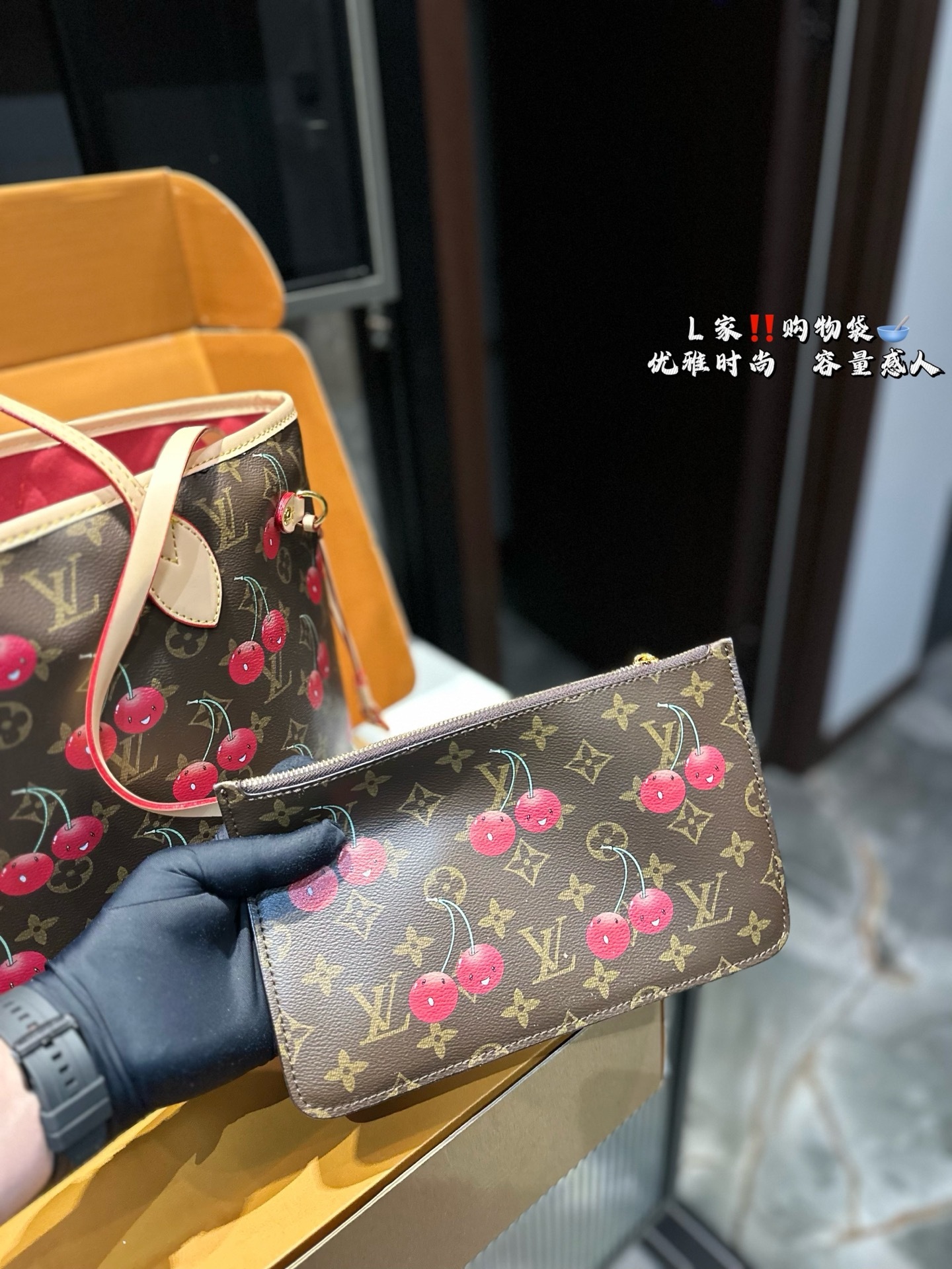 Louis new arrival neverfull bag size: 32*29 cm