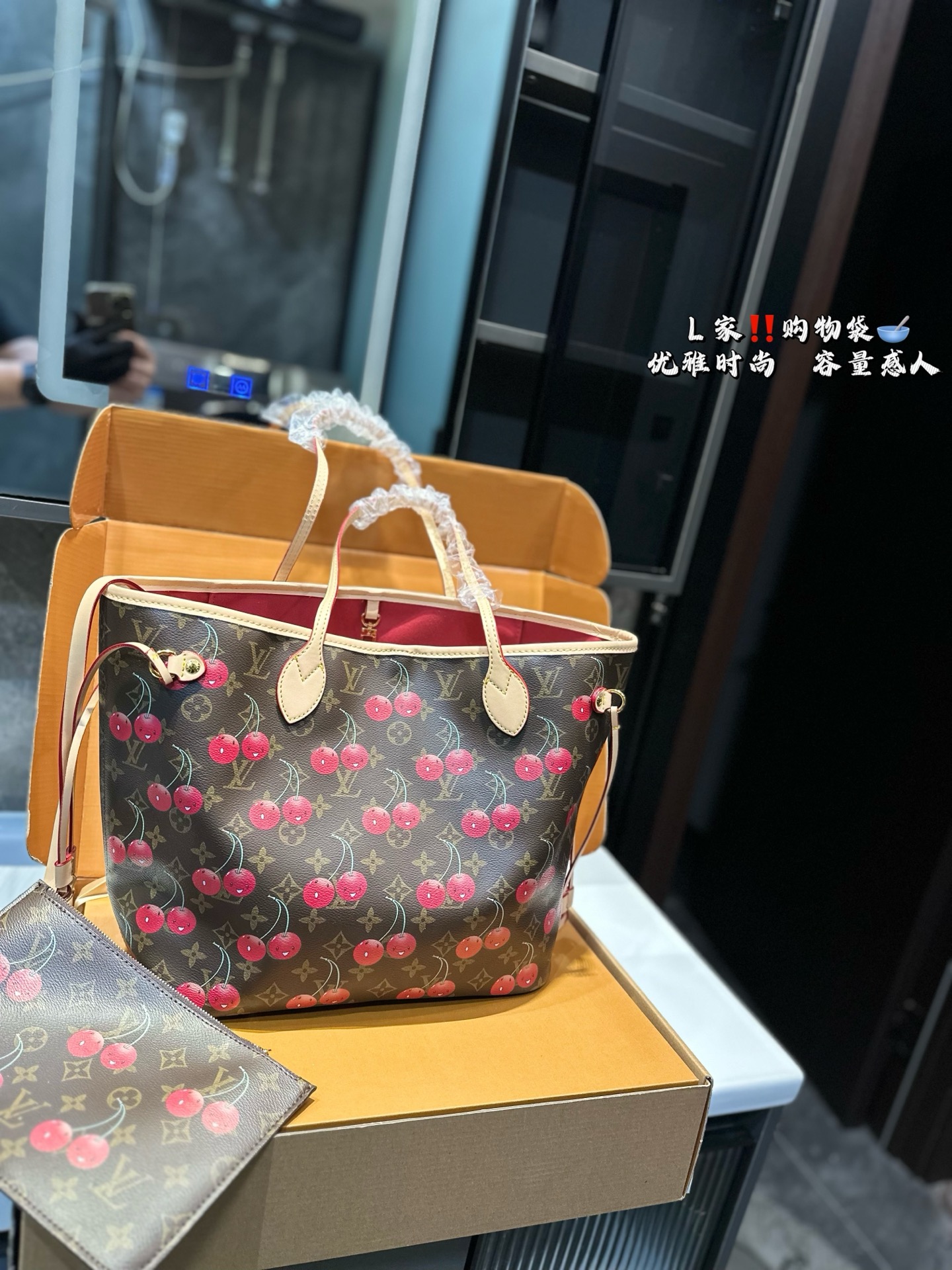 Louis new arrival neverfull bag size: 32*29 cm