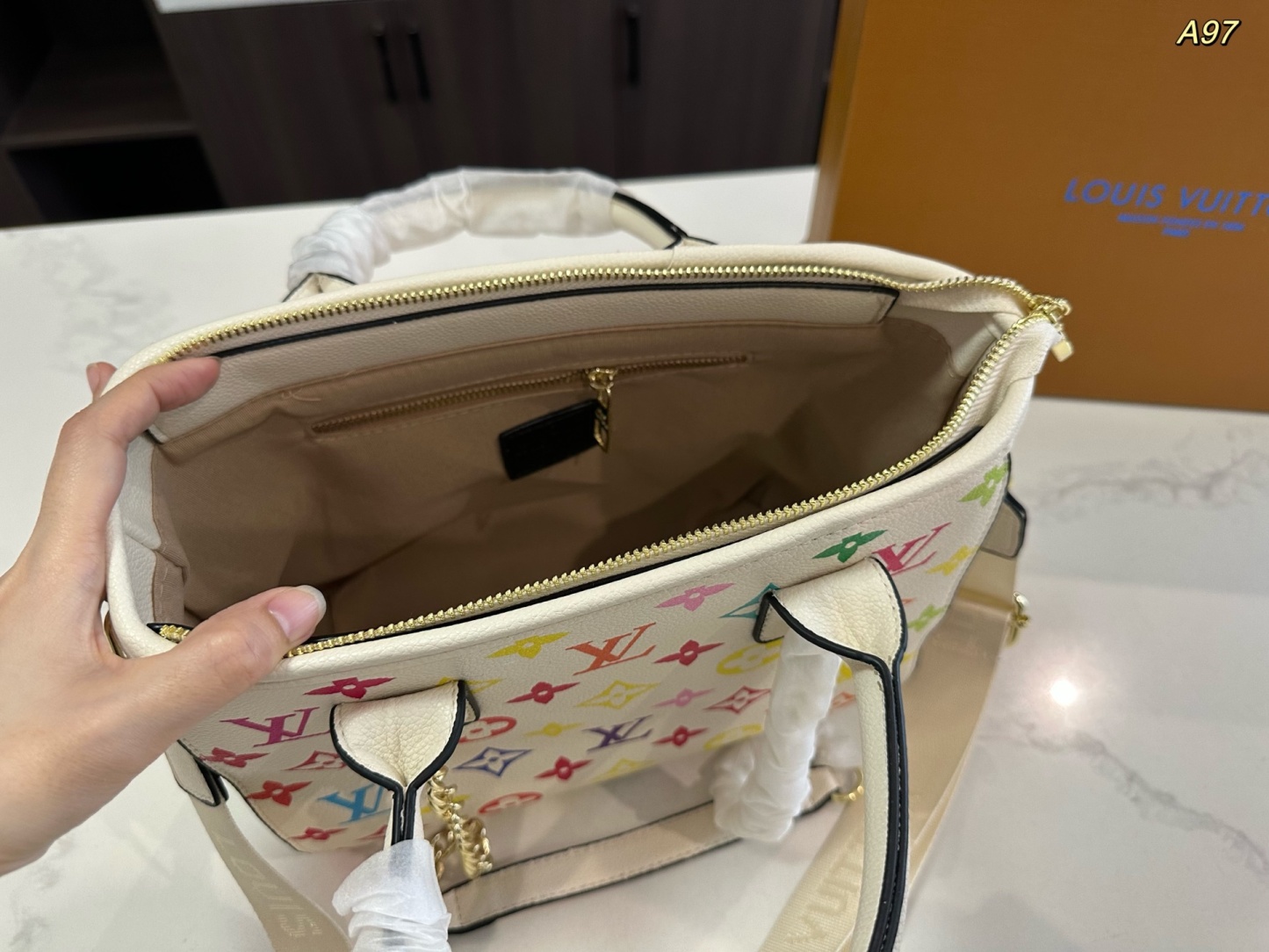 louis-new-arrival-tote-bag-size-26-22cm-cm-9029