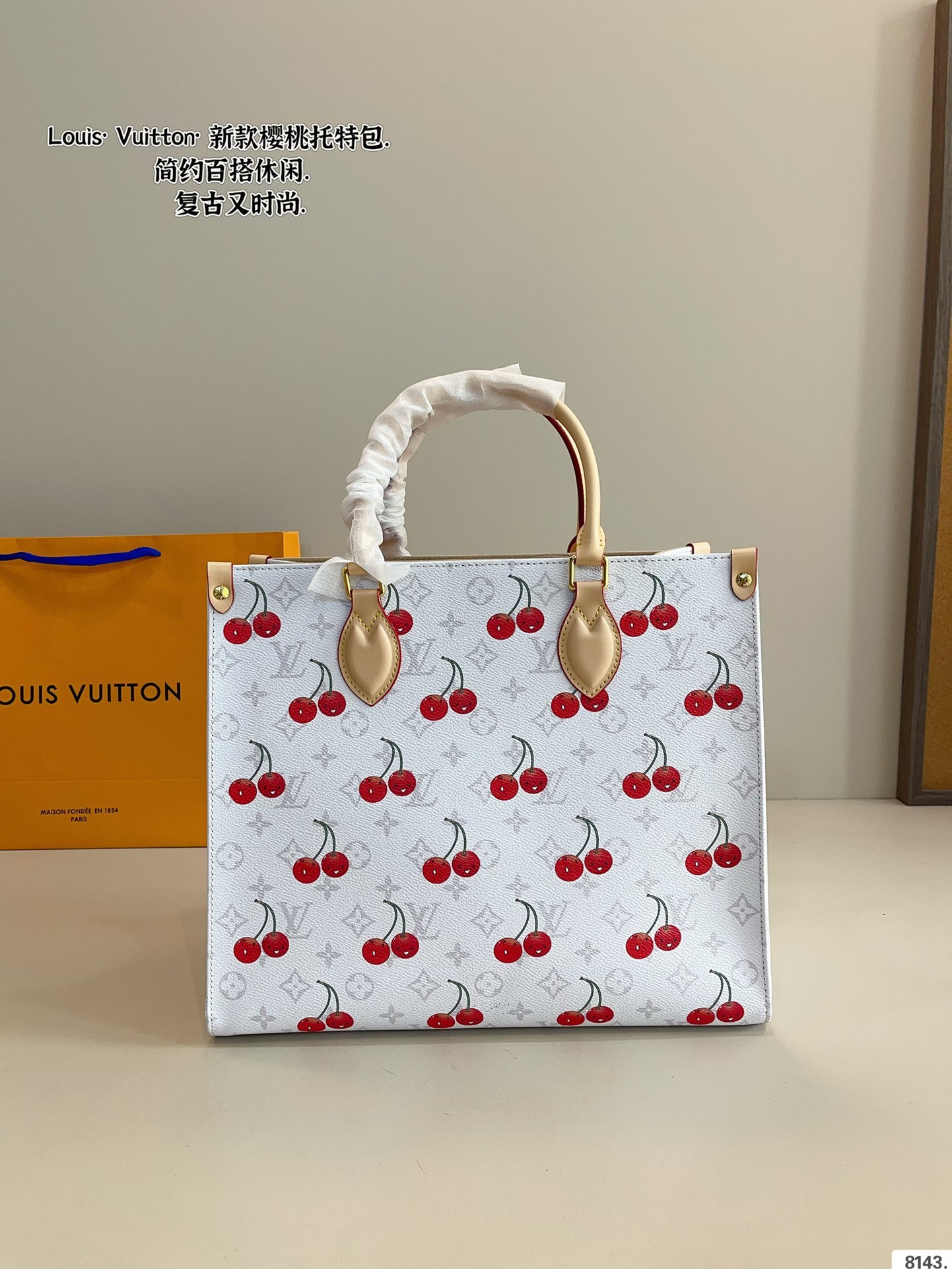 Louis new arrival ONTHEGO tote bag size:35*16*30cm