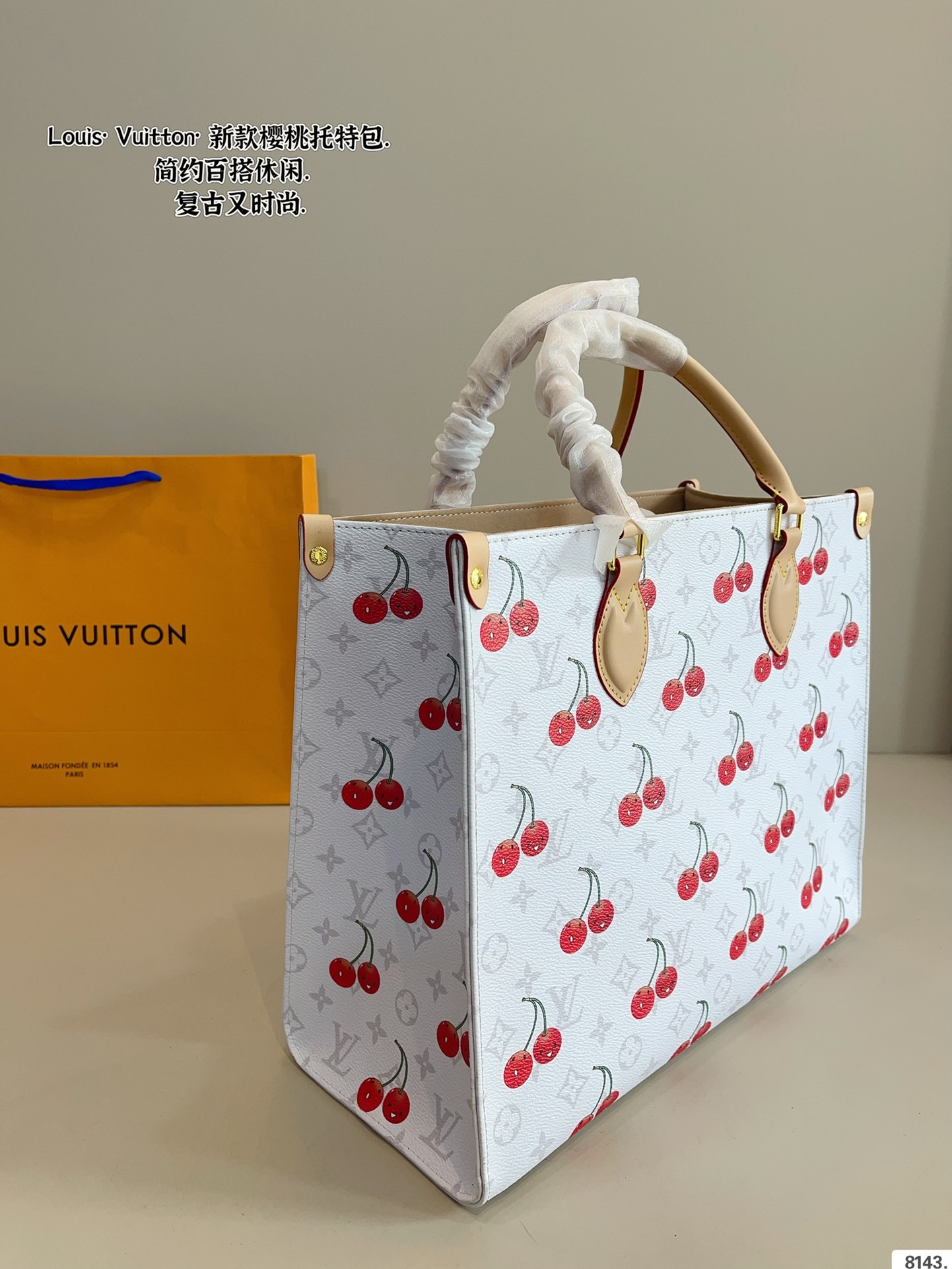 Louis new arrival ONTHEGO tote bag size:35*16*30cm