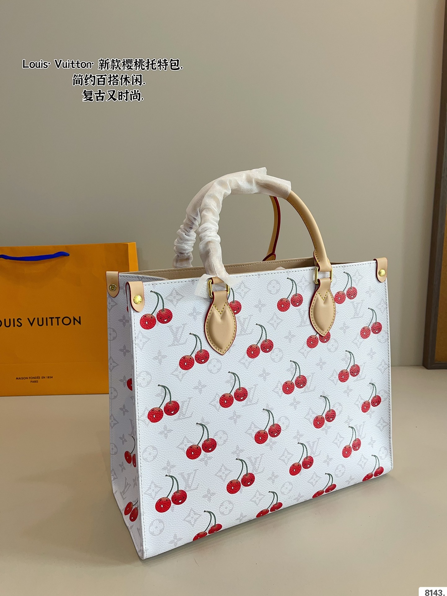 Louis new arrival ONTHEGO tote bag size:35*16*30cm