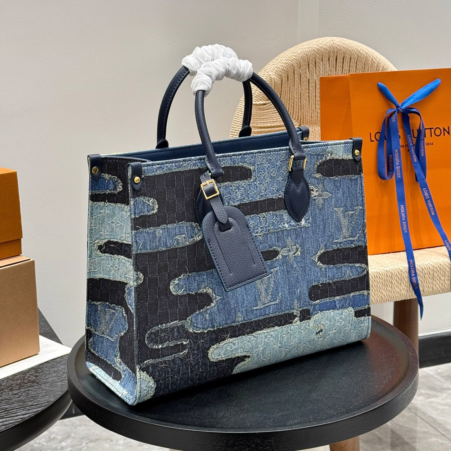 louis-new-arrival-onthego-tote-bag-size-35-28cm-5808