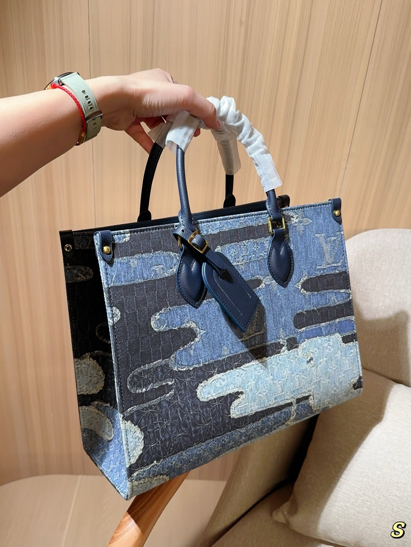 louis-new-arrival-denim-onthego-tote-bag-size-35-cm-6891