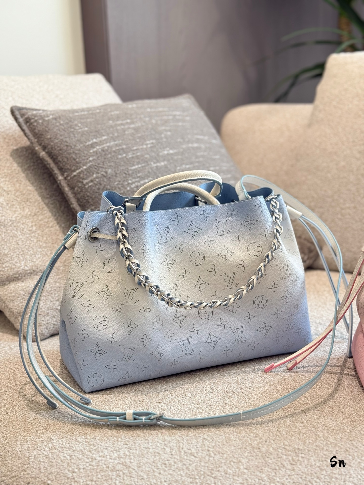 louis-new-arrival-bella-tote-bag-011-size-33-cm-7885