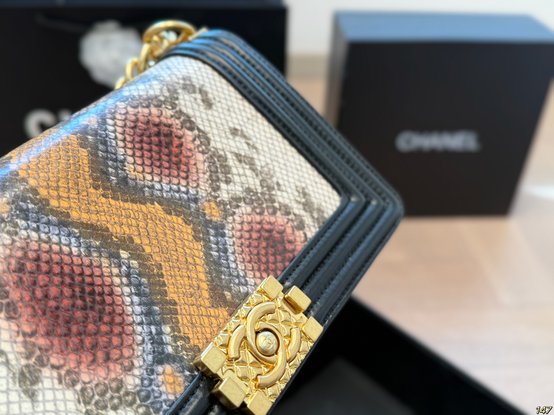 cc-new-arrival-chain-leboy-bag-size-25-14-cm-6319