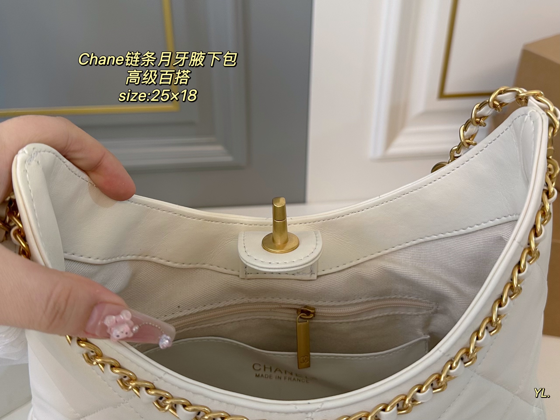 cc-new-arrival-chain-hobo-bag-size-25-18-cm-9830