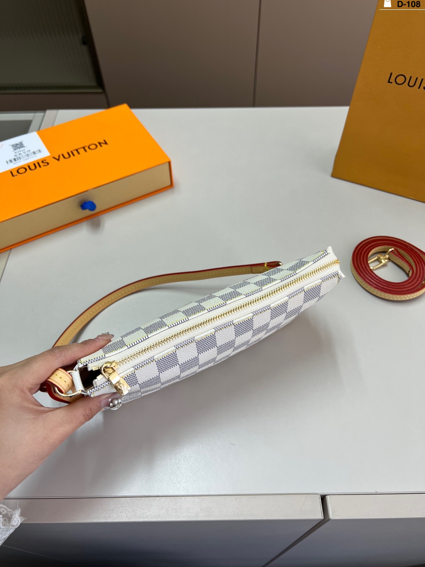 louis-new-arrival-ivy-bag-size-21-12-cm-355