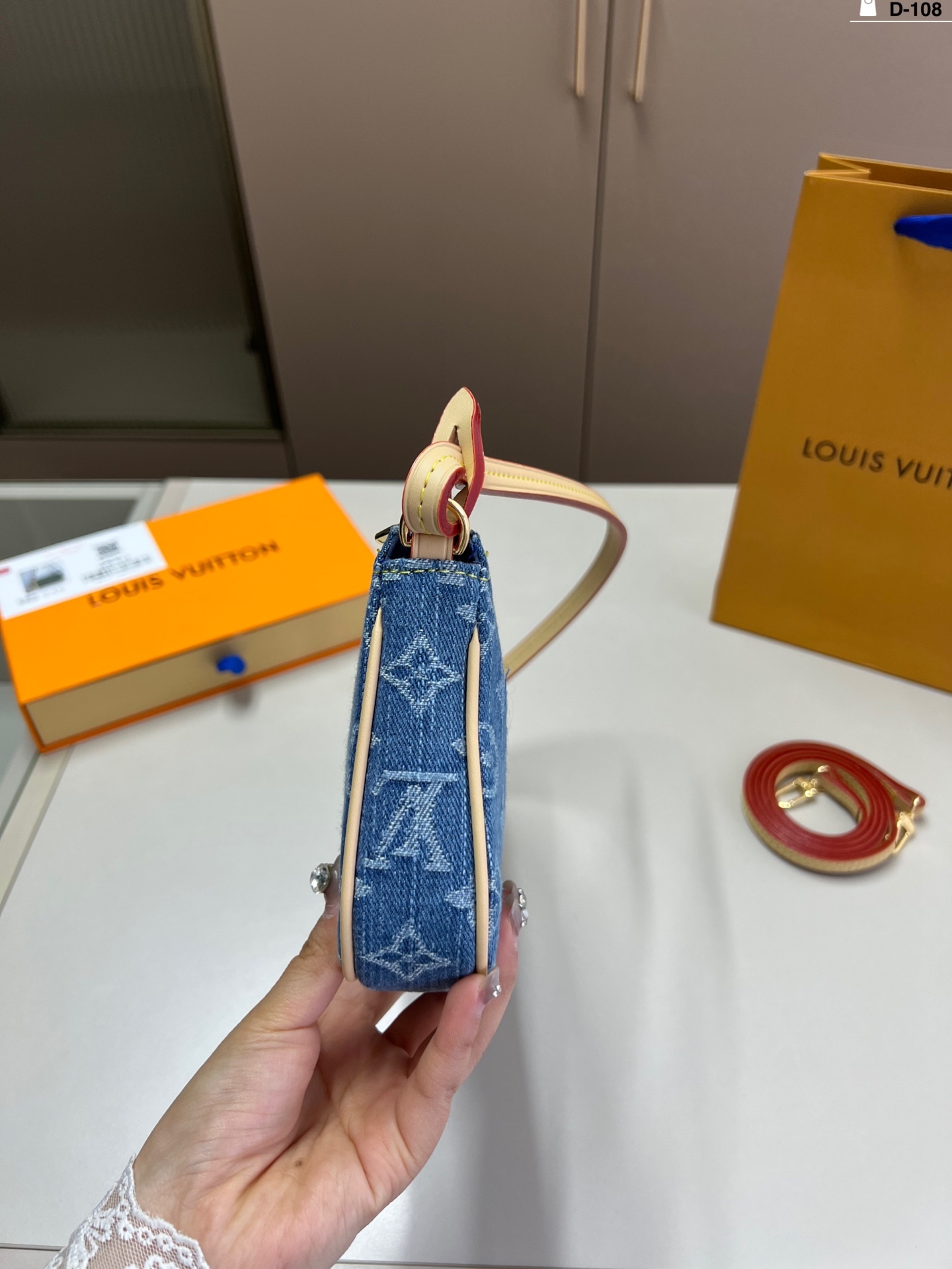 louis-new-arrival-ivy-bag-size-21-12-cm-355