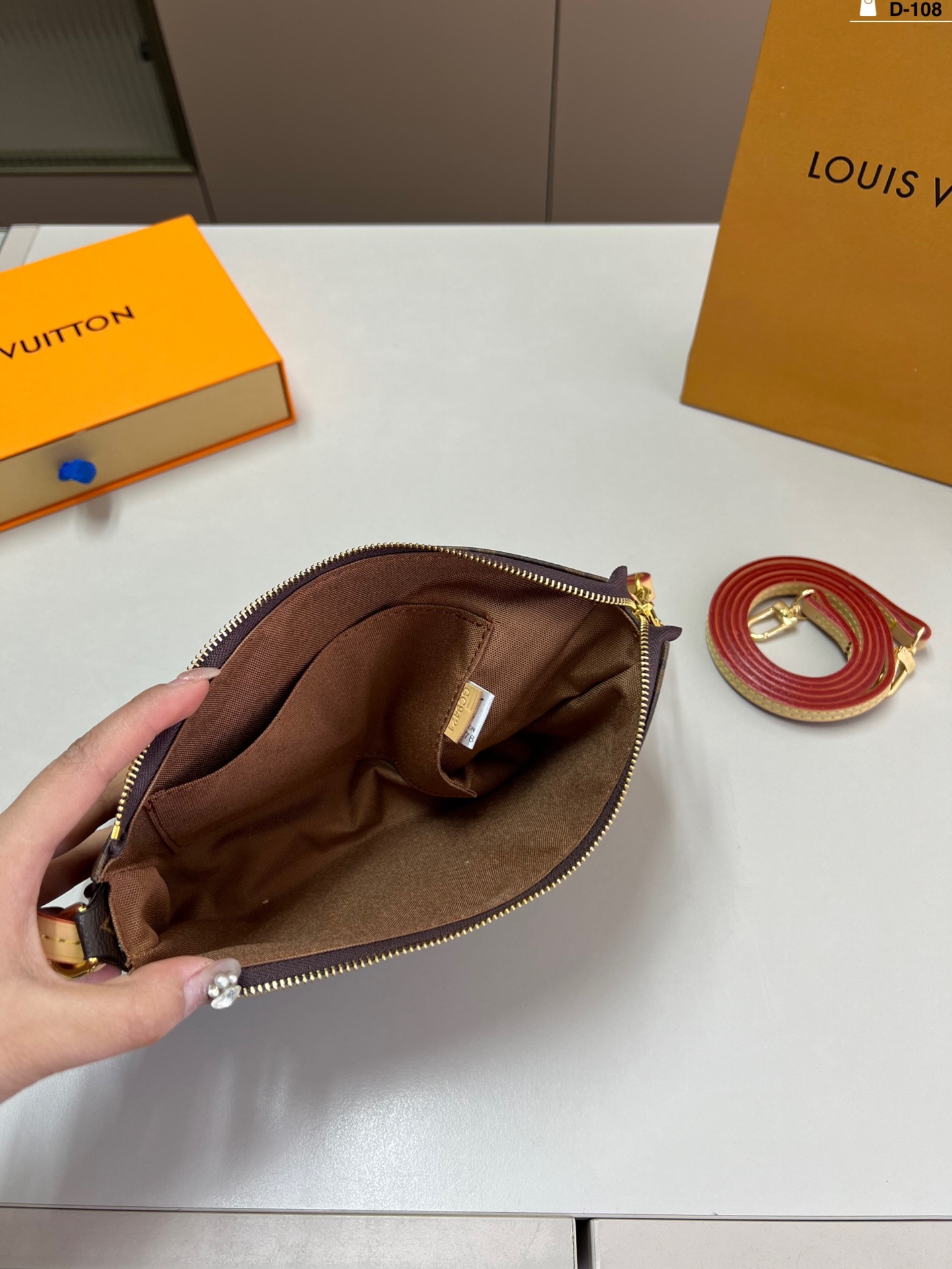 louis-new-arrival-ivy-bag-size-21-12-cm-355