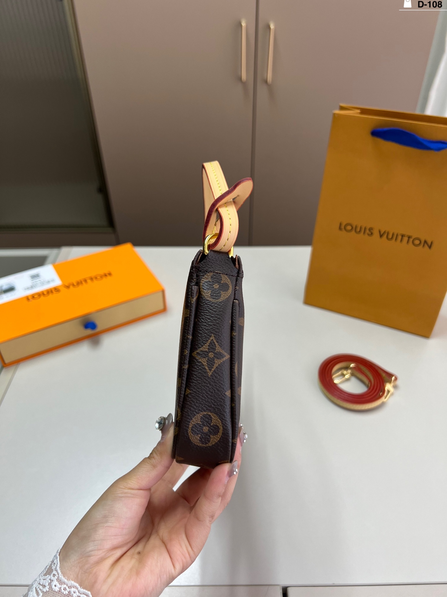 louis-new-arrival-ivy-bag-size-21-12-cm-355