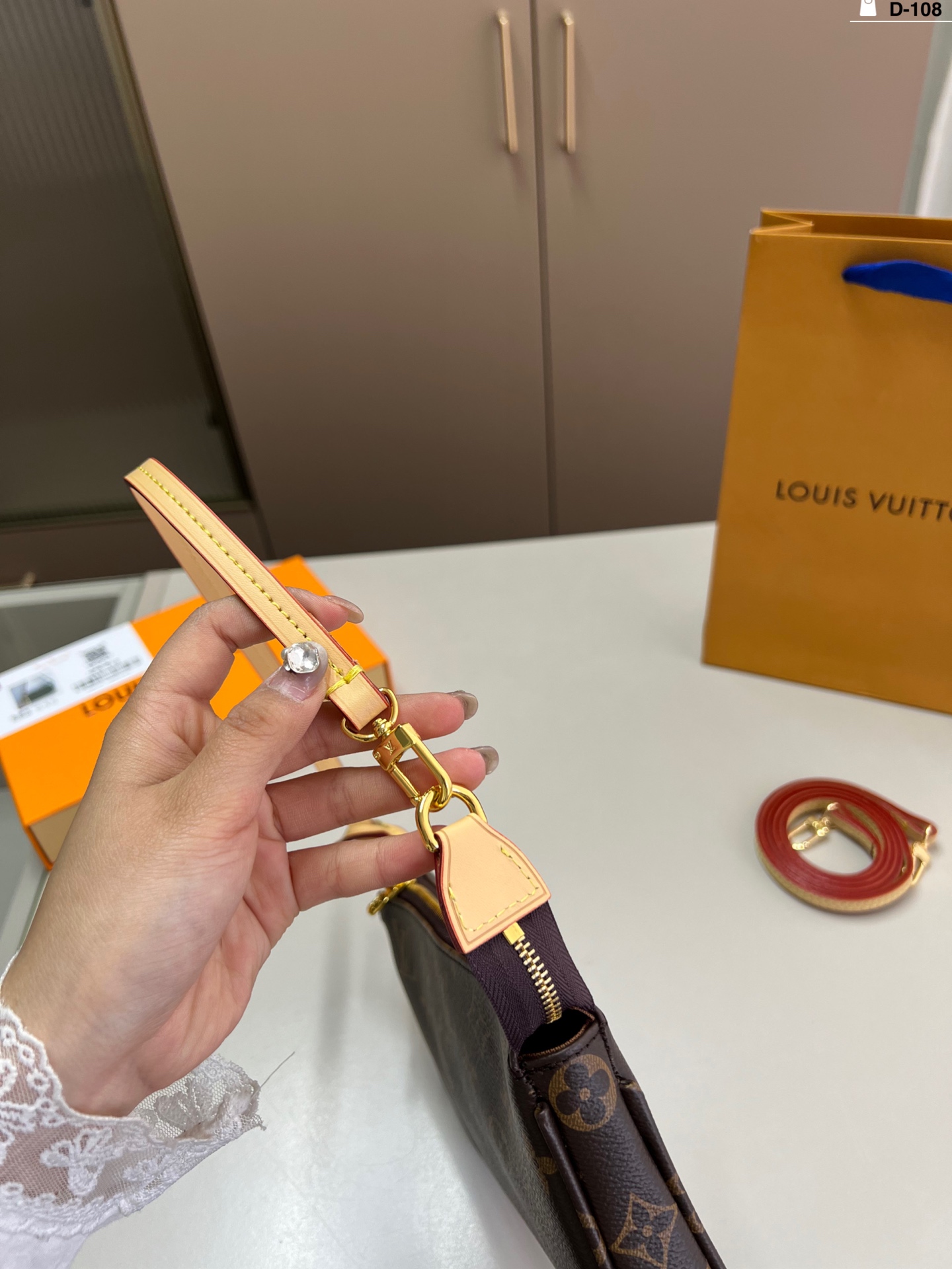 louis-new-arrival-ivy-bag-size-21-12-cm-355