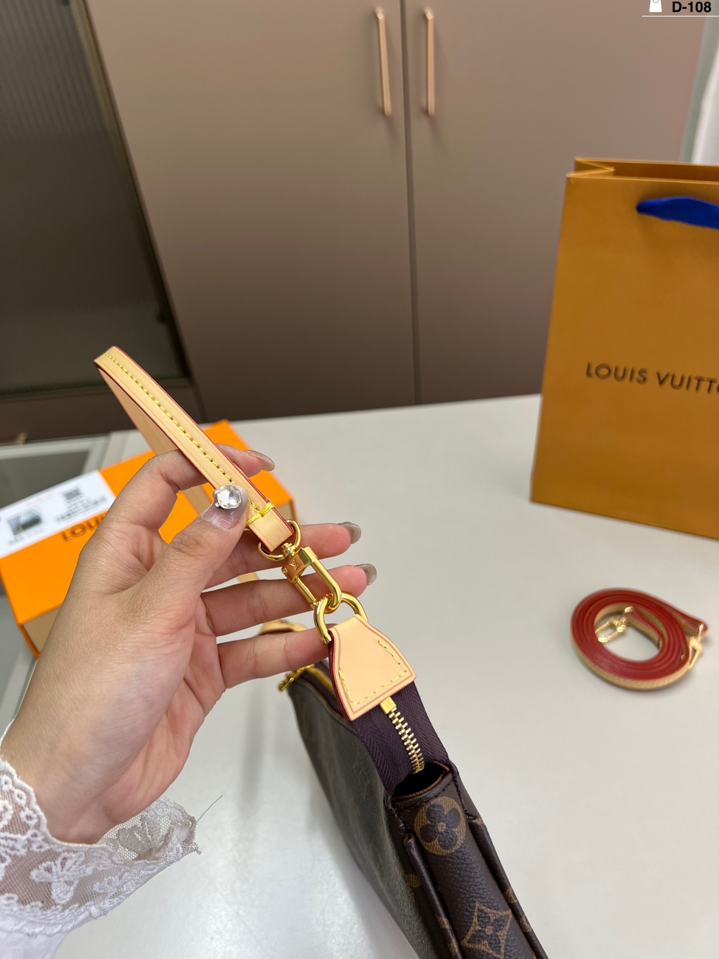 louis-new-arrival-ivy-bag-size-21-12-cm-355