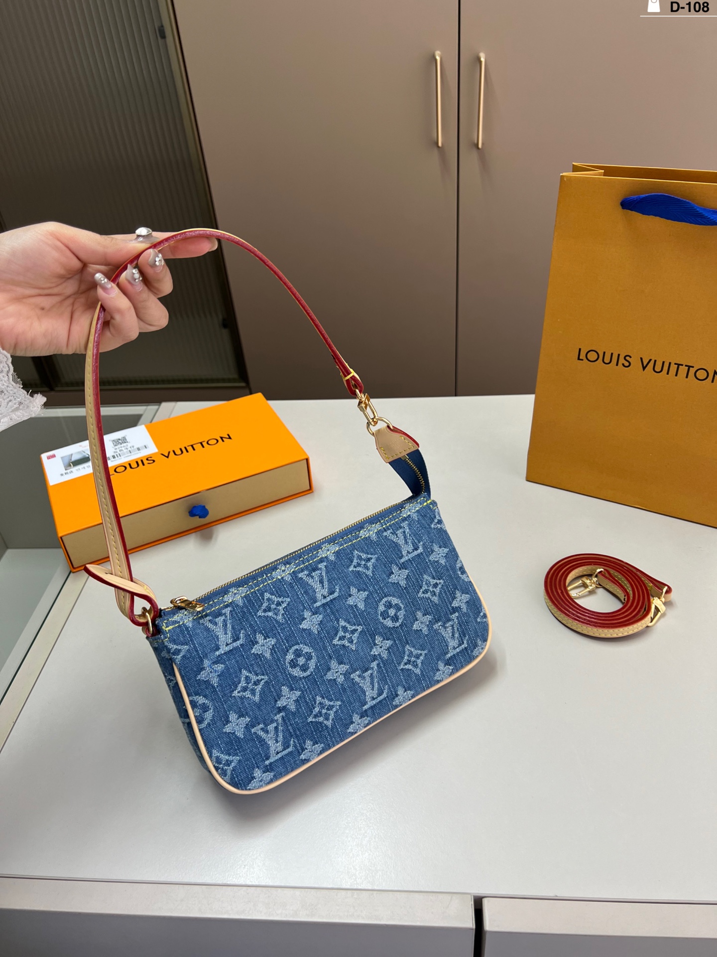 louis-new-arrival-ivy-bag-size-21-12-cm-355