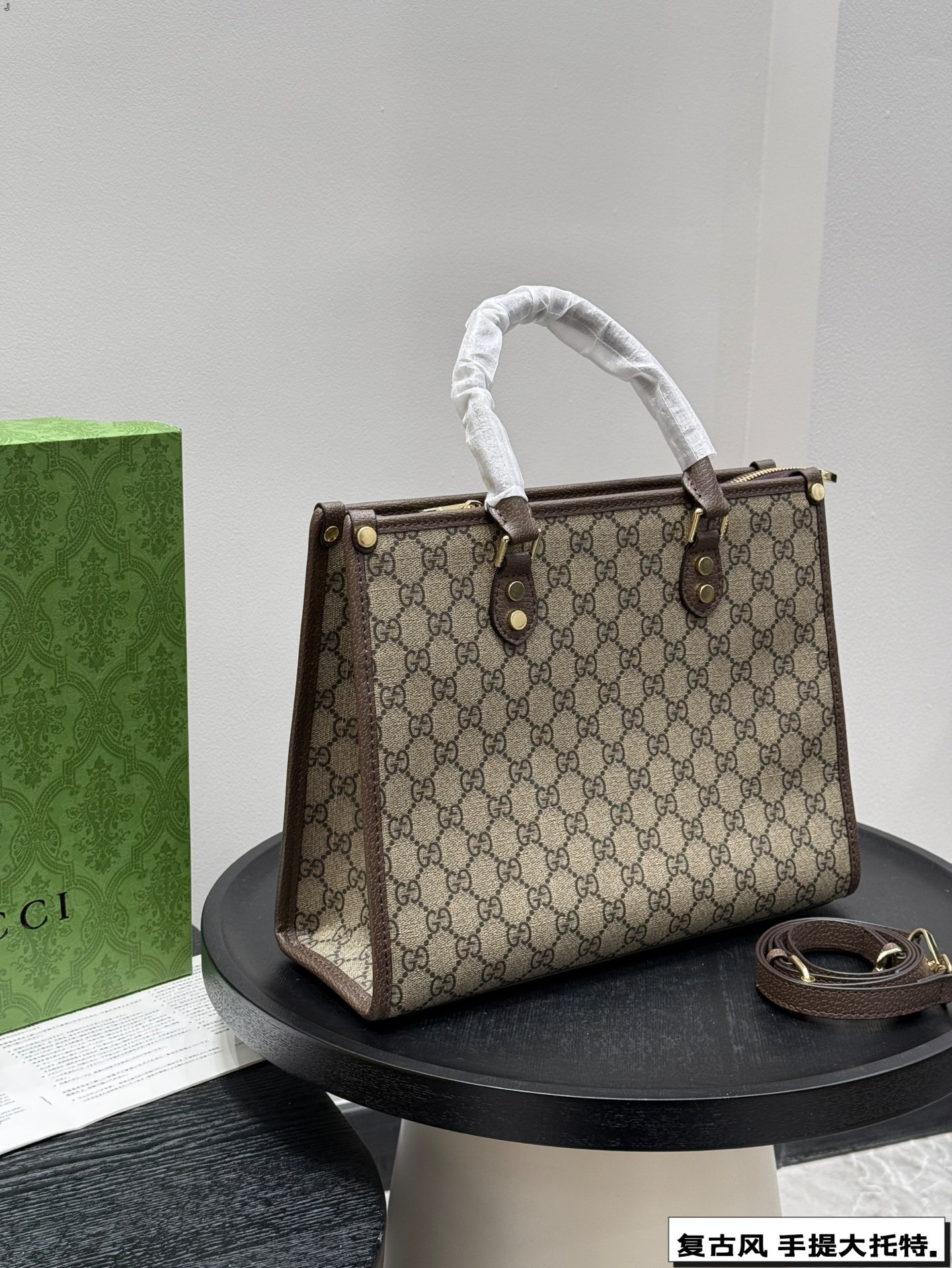 Gg new arrival tote bag size: 31 * 25 cm